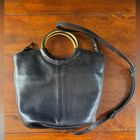 J. Crew Handbags - J.Crew Bracelet bucket bag in Italian leather NWT
